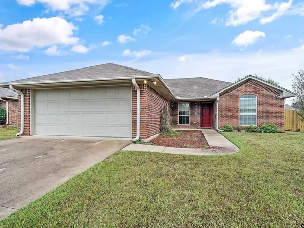 11194 Meadows Dr, Flint, TX 75762