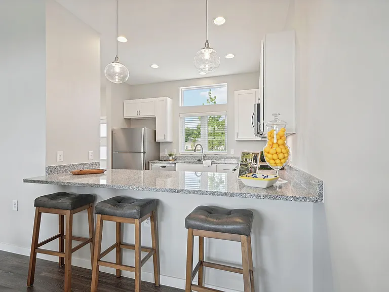 1 Bedroom | Kitchen