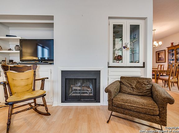 4th image of 14420 Brook Hollow Blvd