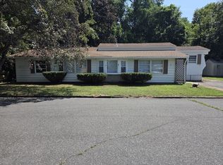 26 Elmshade Way, Springfield, MA 01119