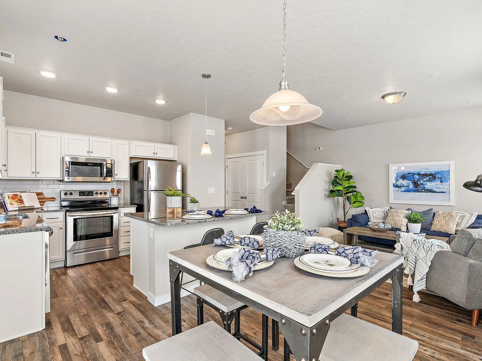 Sunnyvale Village Townhomes — Photo 2