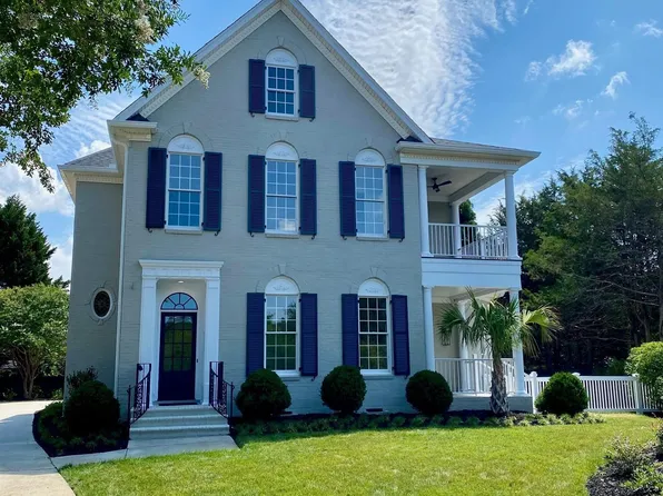 4 E Cleveland Bay Ct, Greenville, SC 29615