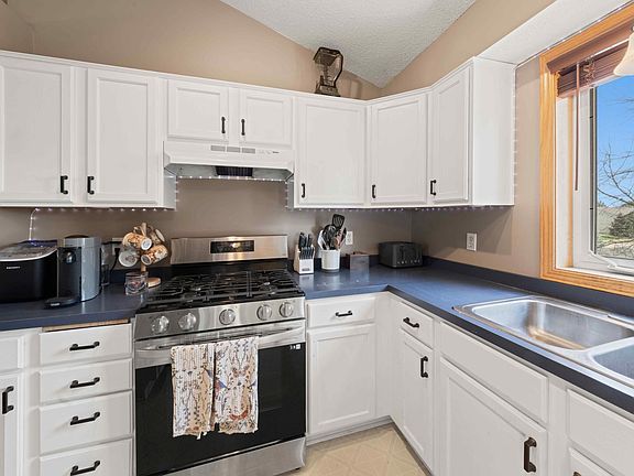 4th image of 1201 Aspen Ct