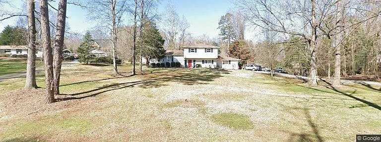 124 Holly Ln