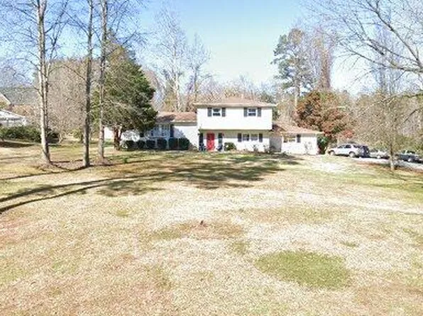 124 Holly Ln, Charlotte, NC 28270