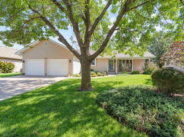 649 Seitz Dr, Salina, KS 67401