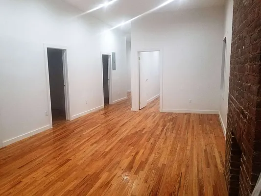 Rented by Capri Jet Realty Corp | media 40