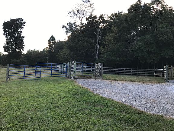 3rd image of 555 Big Cone Ln