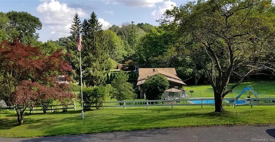 2nd image of 130 Bee Mountain Rd