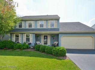 669 Westfield Crse, Geneva, IL 60134