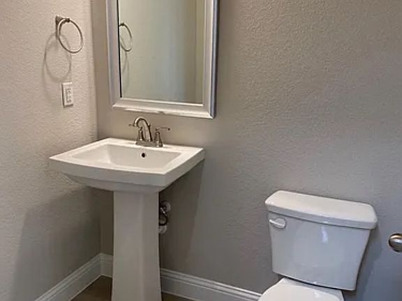 5th image of 1901 Melinda Ln #1901
