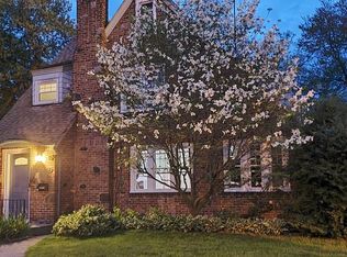 19 Perkins St, Springfield, MA 01118