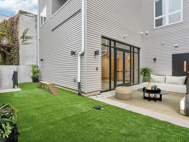 1731 Tilghman St — Photo 30