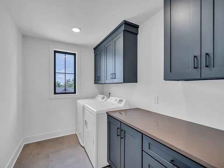 1114 Leland Ave — Photo 33