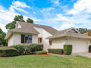 1023 Lake Avoca Pl, Tarpon Springs, FL 34689