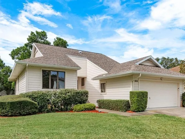 1023 Lake Avoca Pl, Tarpon Springs, FL 34689