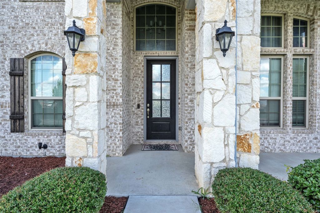231 Berkeley Dr, Waxahachie, TX - View 4