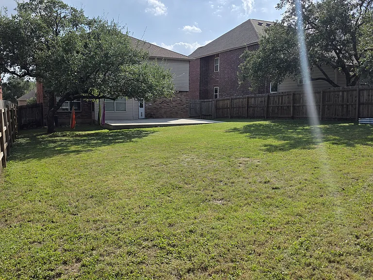 847 Quitman Oak — Photo 43