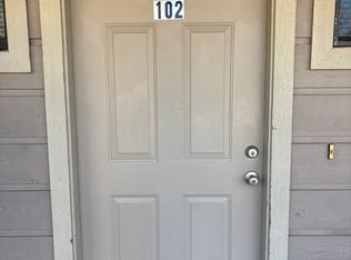 3855 NW Huntsboro St #102, Lake City, FL 32055