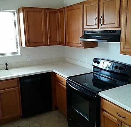 2nd image of 326 Lakeview Dr APT 201