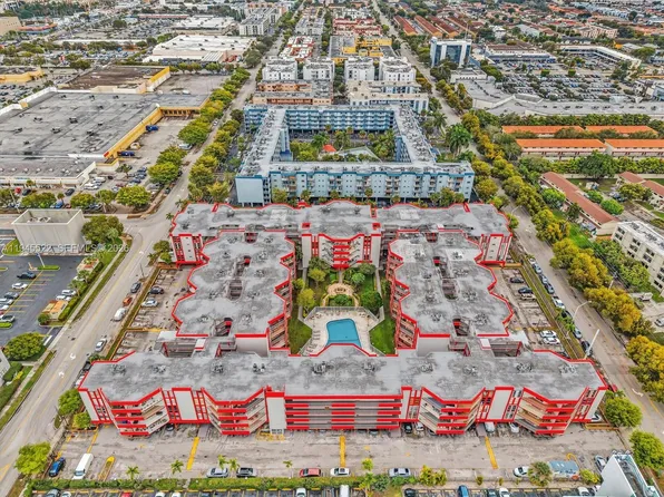 1750 W 46th St APT 404, Hialeah, FL 33012