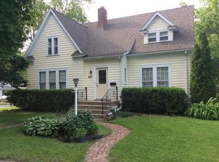 425 W 22nd St, Cedar Falls, IA 50613