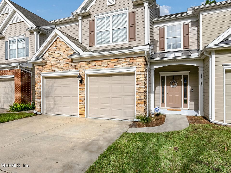 1st image of 11249 Castlemain Cir N