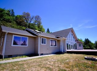 345 Hacienda Way, Grants Pass, OR 97526
