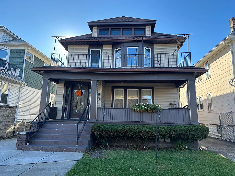 214 Colvin Ave #2