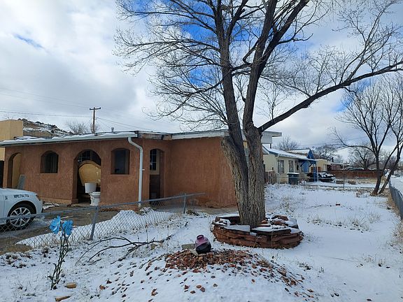 2nd image of 100 Church Rock Pl