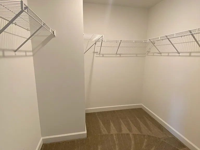 304 Bethune Dr — Photo 8