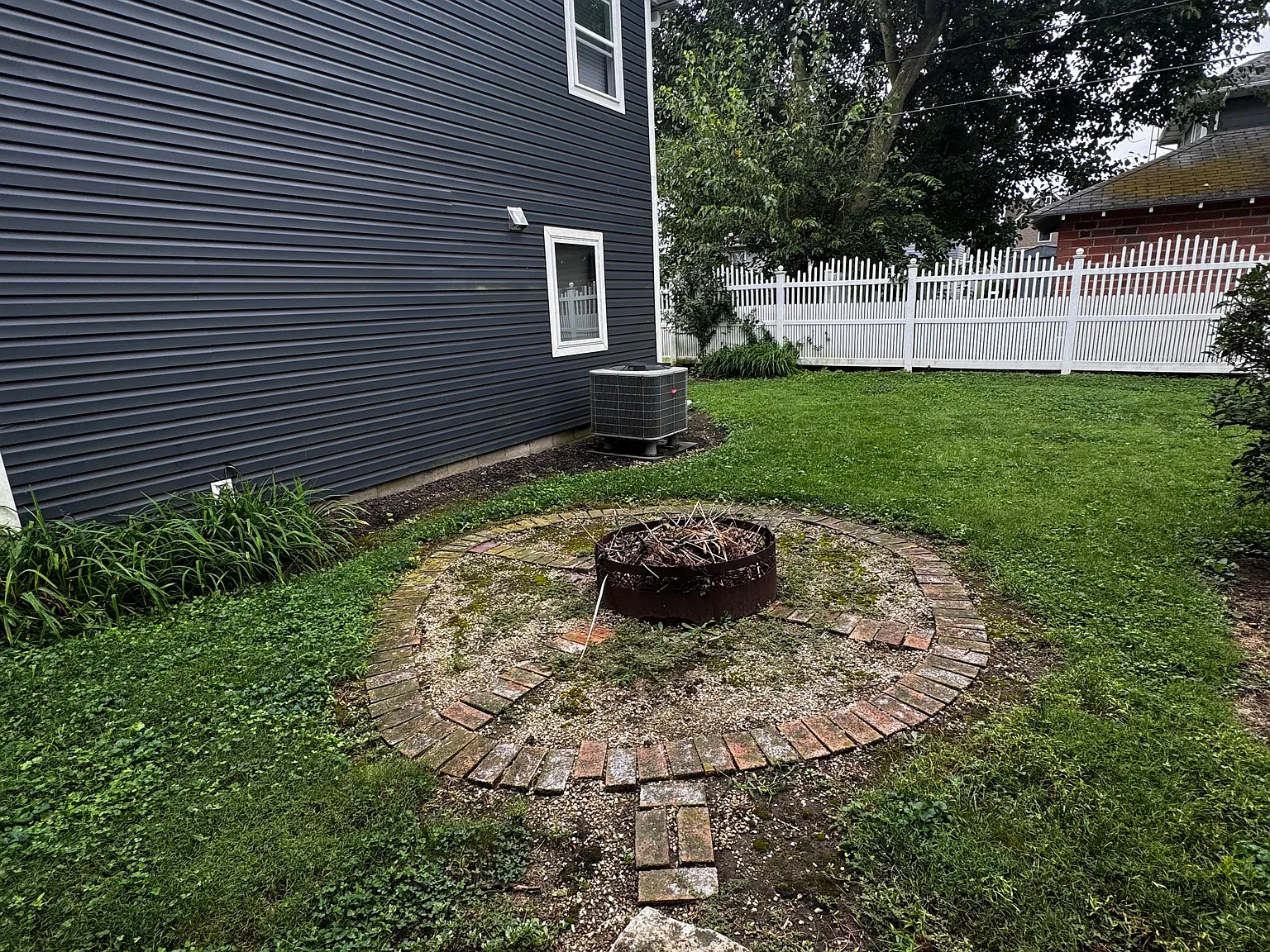 2 bed, 1.5 bath, 1500 sqft, $1,200 — Photo 3
