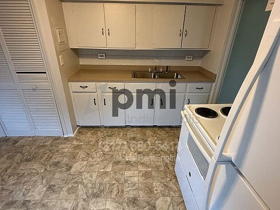 4th image of 1311 E 11th St APT 4