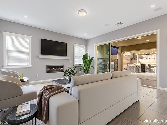 4th image of 205 Elder View Dr