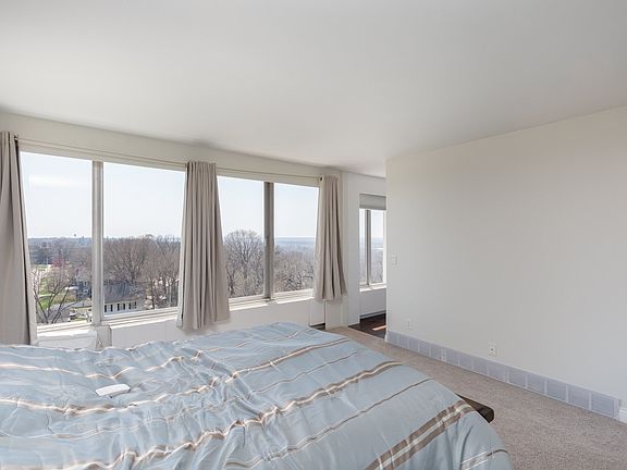 5th image of 1337 21st Ave #8B