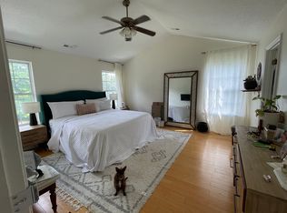 323 Browns Ln, Yorktown, VA 23690