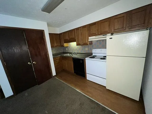 1517 6th Ave. Apt. 13 — Photo 2