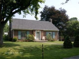 10 Riverview St, Ellwood City, PA 16117