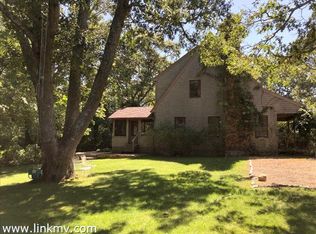 20 Elm St, Tisbury, MA 02568