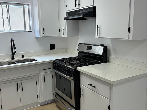 2nd image of 1250 N Kingsley Dr APT 104