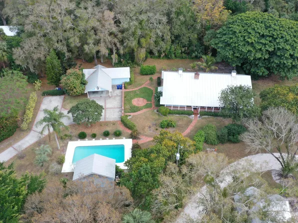 1120 49th Avenue, Vero Beach, FL 32966