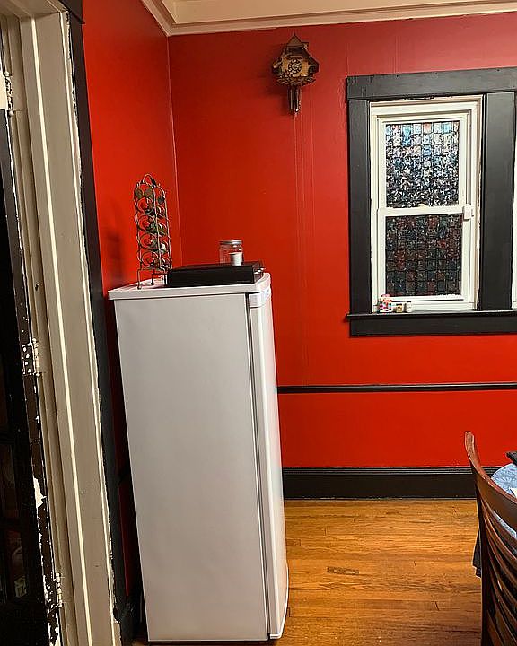 1st image of 619 W Franklin St