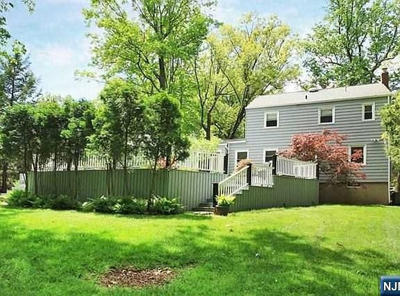 2nd image of 277 Maple St