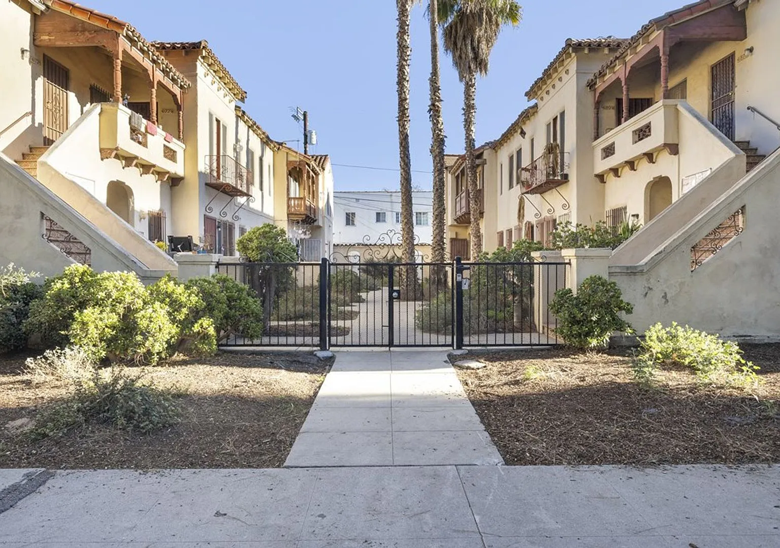 4172-4180 S Leimert Blvd — Photo 4