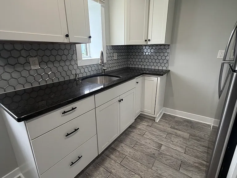 155 W Main St #3C — Photo 2