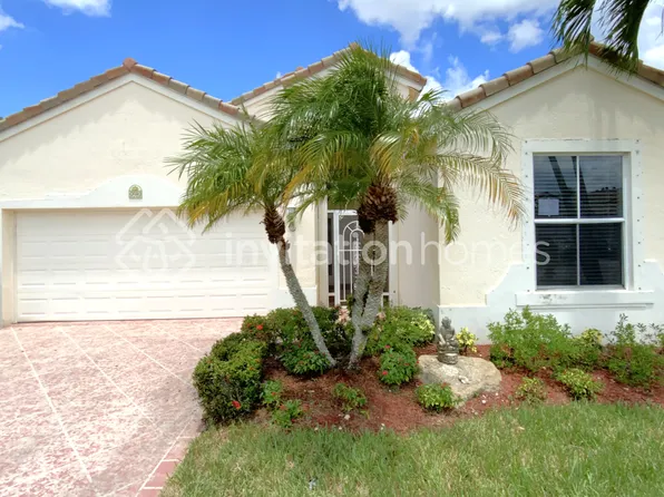 9549 Lago Dr, Boynton Beach, FL 33472