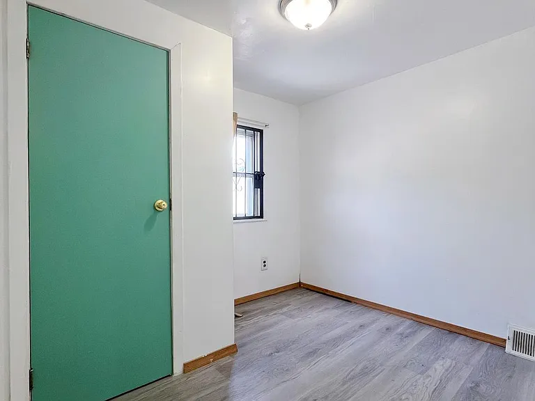 1811 E Sergeant St — Photo 14