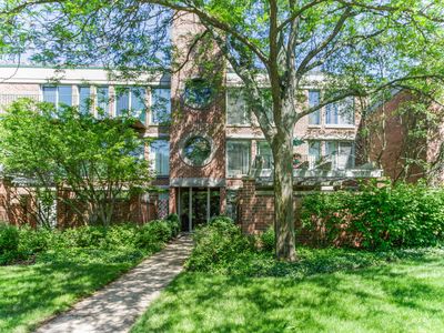 5040 Arbor Ln UNIT 201, Northfield, IL, 60093