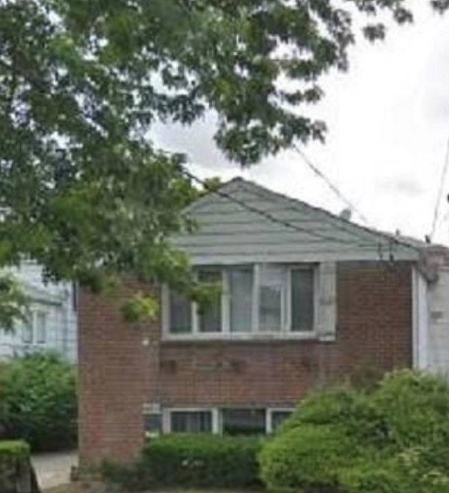 1st image of 2624 E 64th St