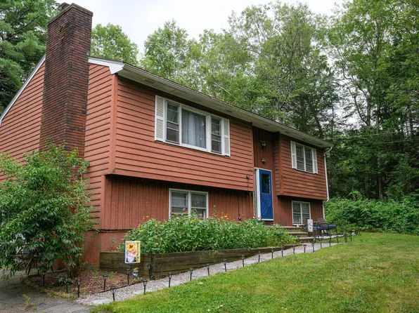 63 Mallett Drive, Topsham, ME 04086